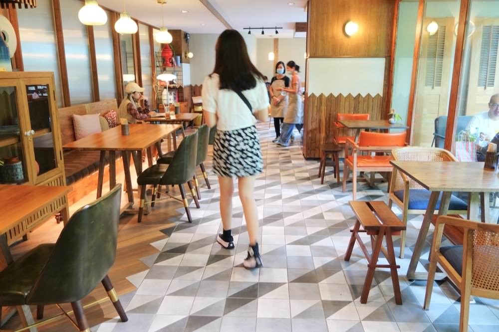 36 曼谷卡拉羅姆飯店KaRaARom Hotel實際住宿評價 早餐菜色與咖啡廳