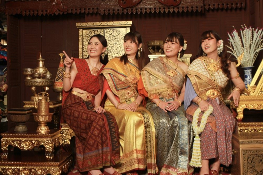 26 MBK傳統泰式服裝攝影棚Thai Style Studio，變身穿越劇天生一對裡的泰國人